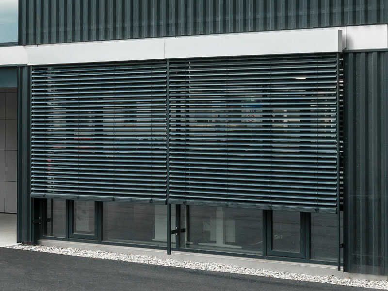Fassadenrafstore freitragend