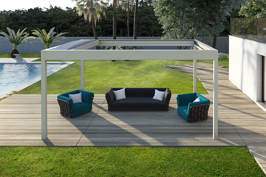 Lamellendach QUBE Arc im Garten